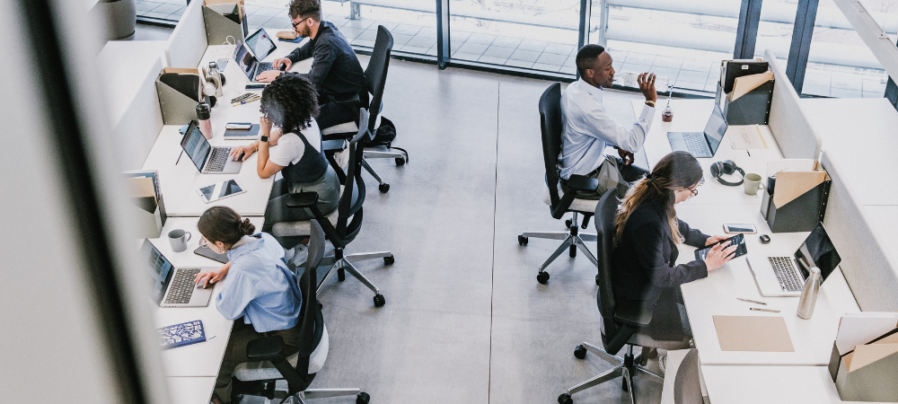 The Ultimate Guide to Employee Management Software: Scaling Modern People Operations